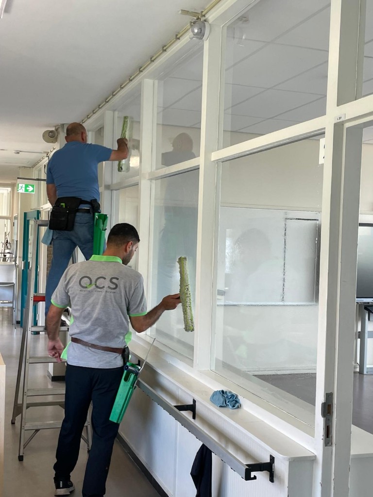 Frisse gang of ruimte na reiniging